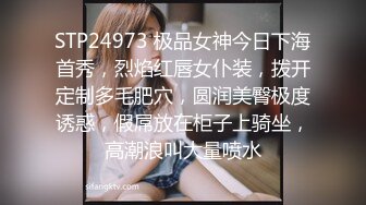 【新片速遞】&nbsp;&nbsp;肉欲系大奶新人美女！小背心牛仔短裤！厨房激情诱惑，掏出奶子揉捏，振动棒抽插肥穴骚的很[438MB/MP4/01:01:57]