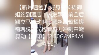 八块腹肌的高颜值欧美小哥哥拍写真太诱惑,摄影师忍不住发生性关系,激情互攻艹射(上) 