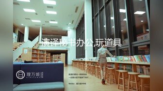 【新片速遞】&nbsp;&nbsp;平胸小骚妹露脸性感展示，听狼友指挥自慰骚穴，撅着屁股给狼友看美鲍，互动撩骚深夜，还吸烟呢，精彩别错过[1.19G/MP4/01:06:46]